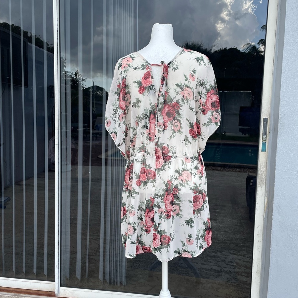 Floral Surplice Short Sleeve Blouse - Pink Rose on Cream - Picture 7 of 8